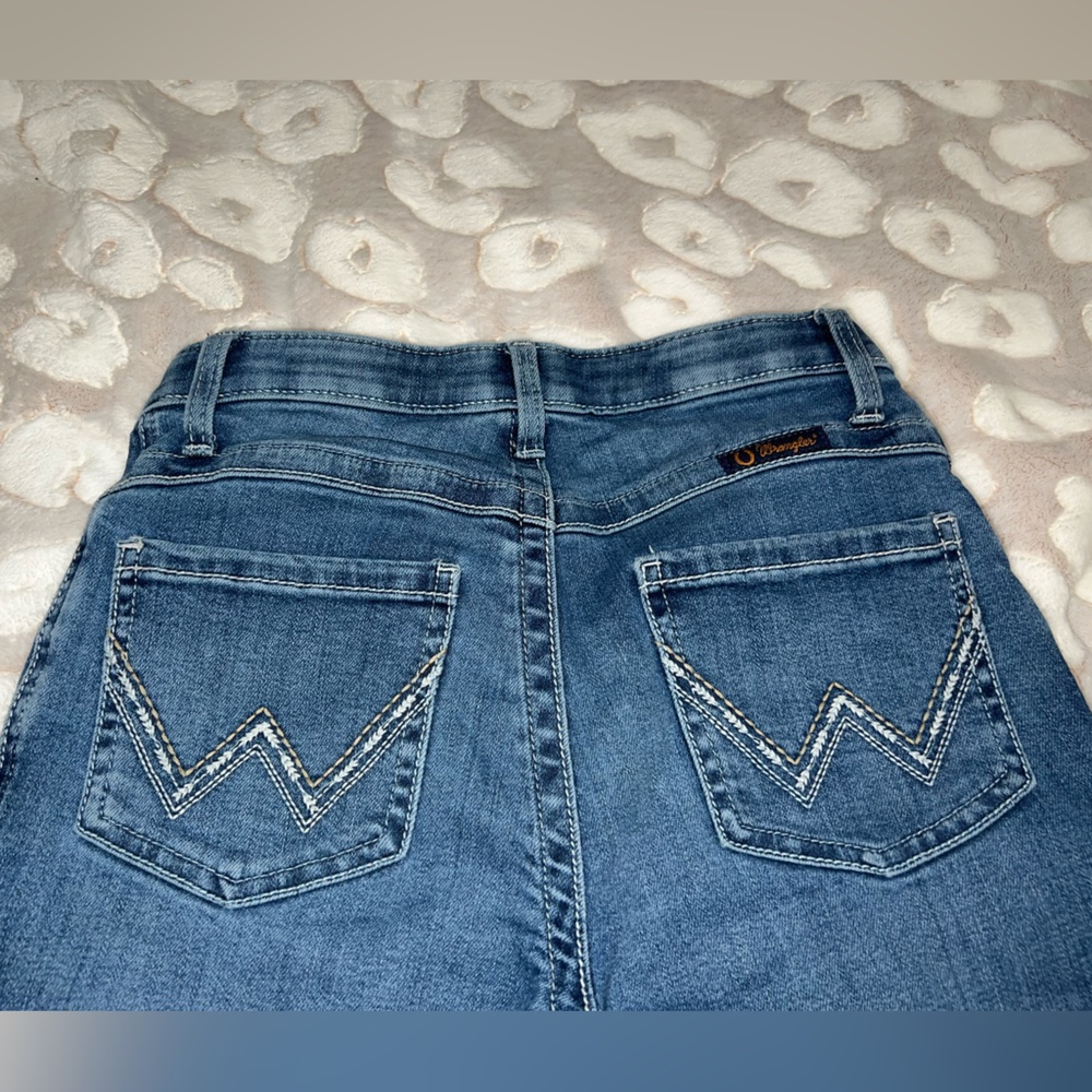 Wrangler Willow Bootcut Jeans size 5 x 34 like new